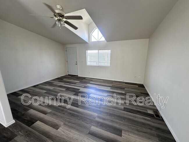 Foto del edificio - 4440 Calle Agrada Dr