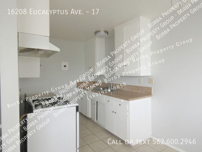 Foto del edificio - 16208 Eucalyptus Ave