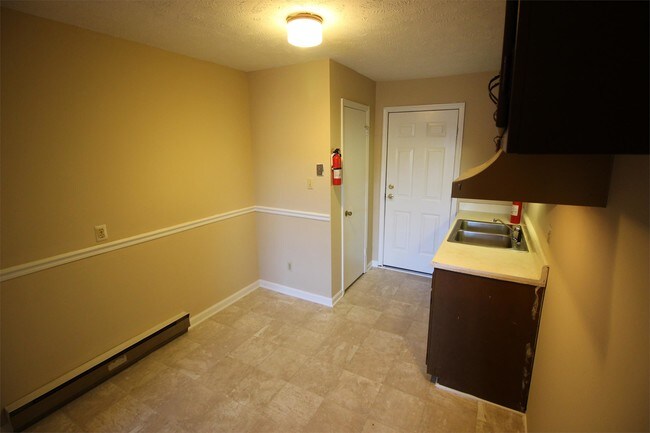 Foto del edificio - 6450 Applecross Ave