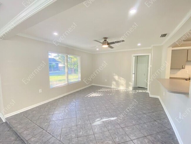 Building Photo - 7301 N Dartmouth Ave