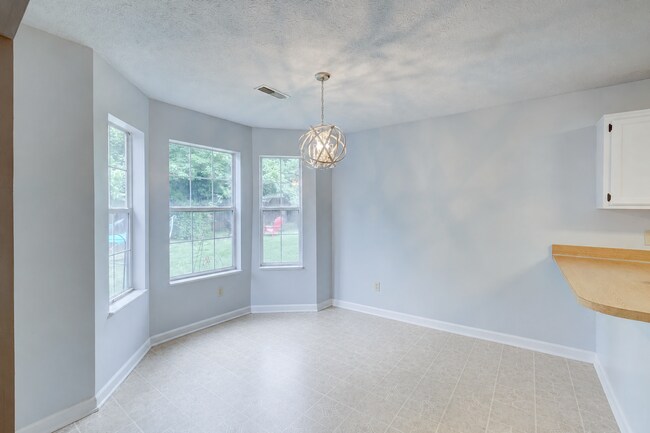 Building Photo - 5952 Colchester Dr