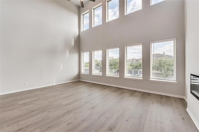 Foto del edificio - 8391 Challenger Ln
