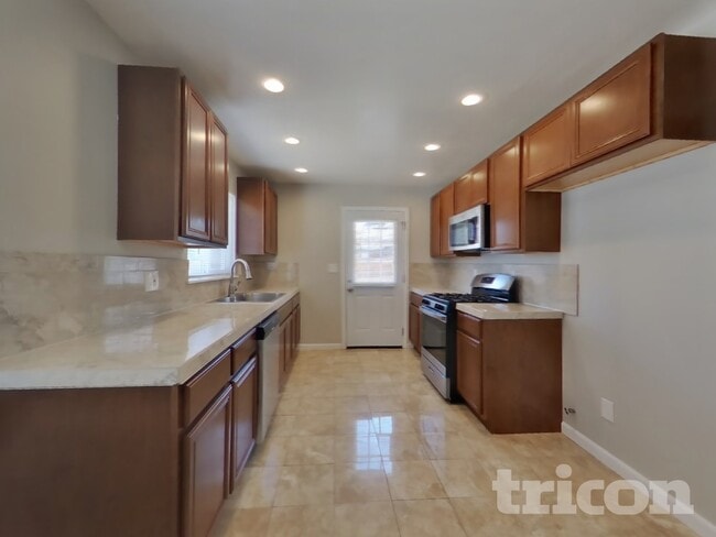 Foto del edificio - 1126 W Ovington St