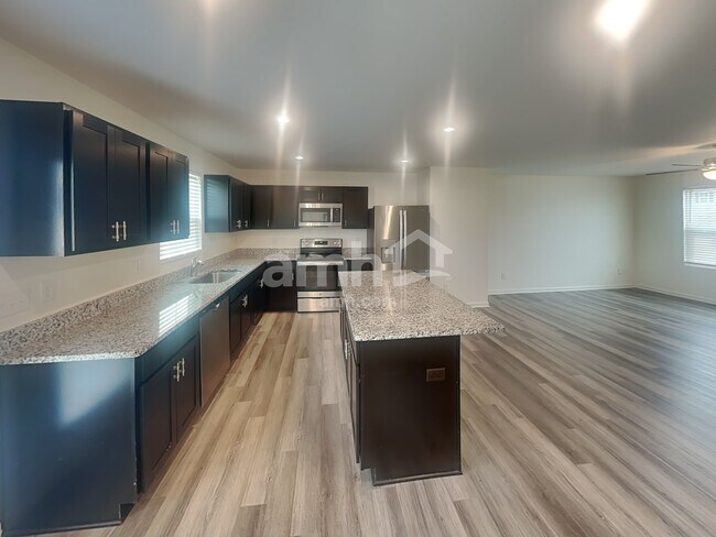 Foto del edificio - 5337 Compass Way