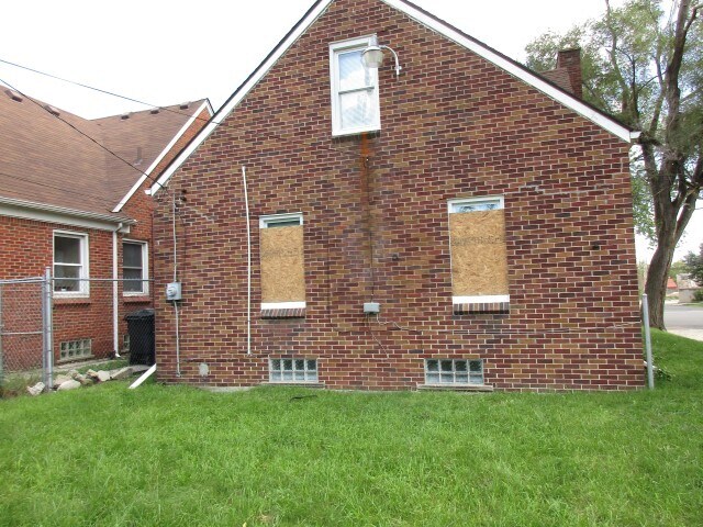 Building Photo - 18605 Stoepel St