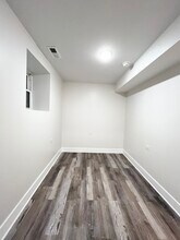 Building Photo - 2224 S Sacramento Ave