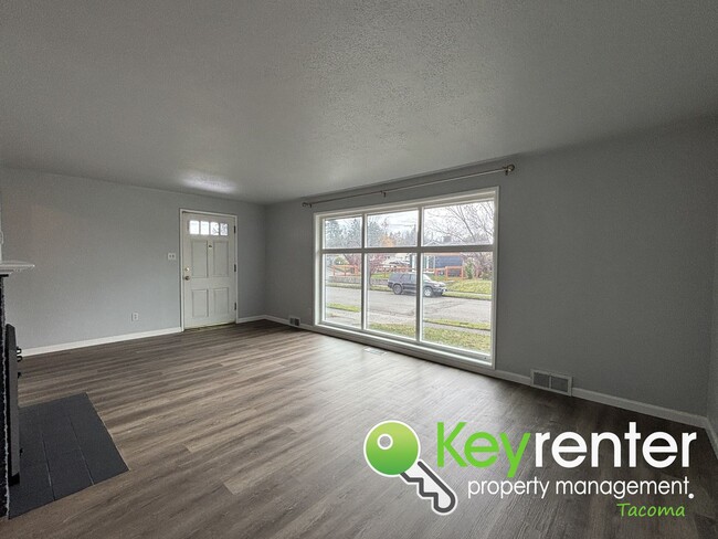 Building Photo - Beautiful Rambler home in Tacoma, WA!
