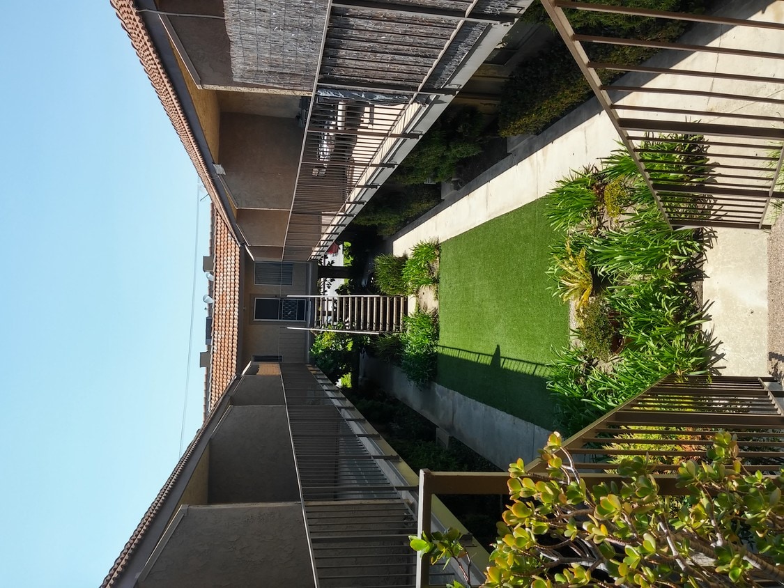 Foto del edificio - Sunflower Manor