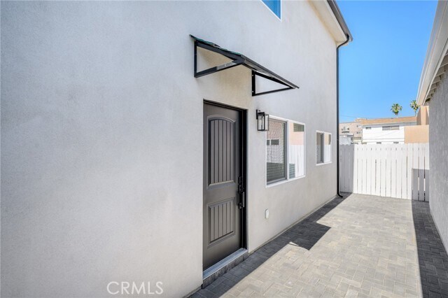 Foto del edificio - 6829 Agnes Ave