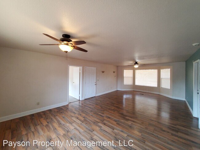 Building Photo - 2 br, 1 bath House - 207 W Cherry St
