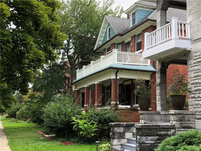 Building Photo - 747 Delaware St