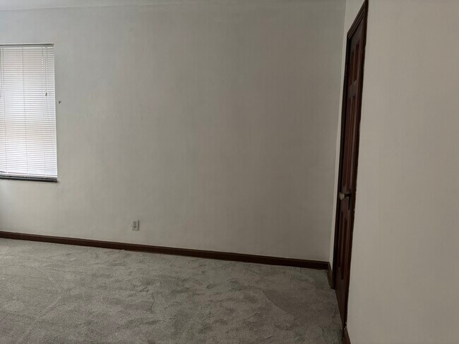 Foto del edificio - 5412 Loughborough Ave