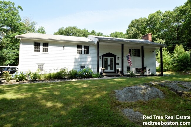 Building Photo - 479 Westfield St