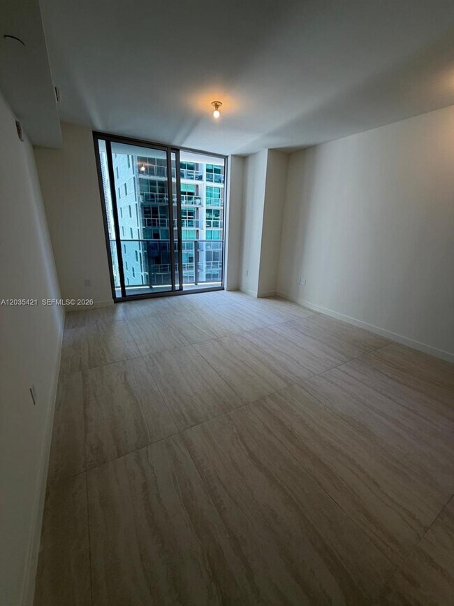 Foto del edificio - 77 SE 5th St