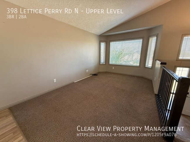 Building Photo - ? 3 Bedroom, 2 Bathroom Upper-Level Suite ...