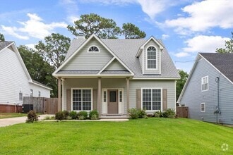 Building Photo - 1009 Pinemont Dr