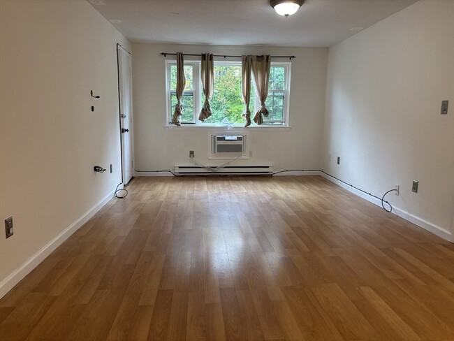 Building Photo - 14b Mayberry Dr