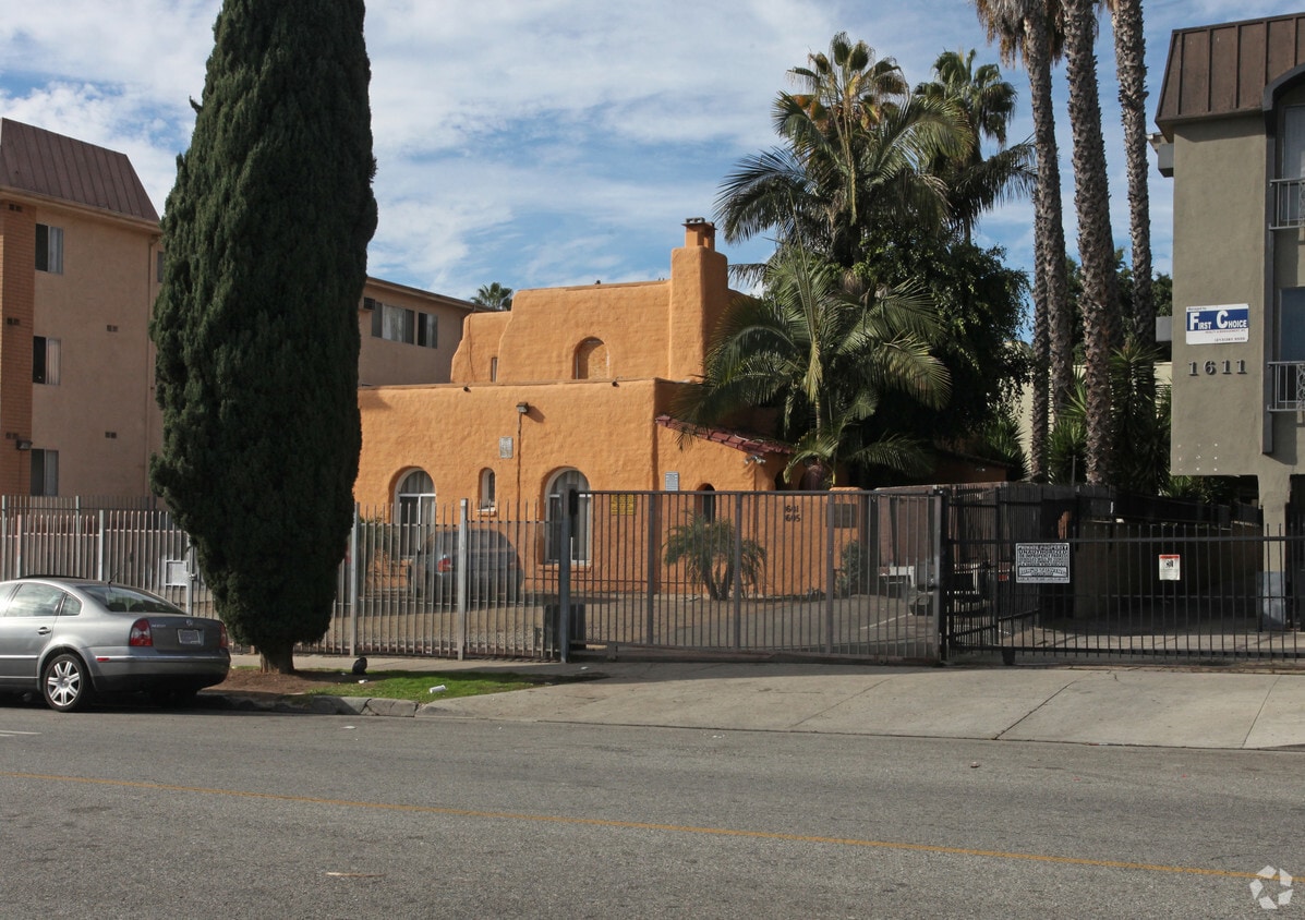 Building Photo - Coronel Apartments
