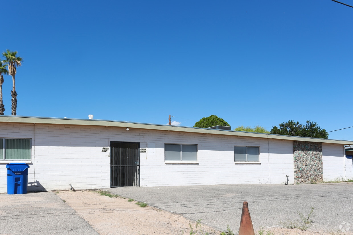 Primary Photo - 1623-1641 N Santa Rosa Ave
