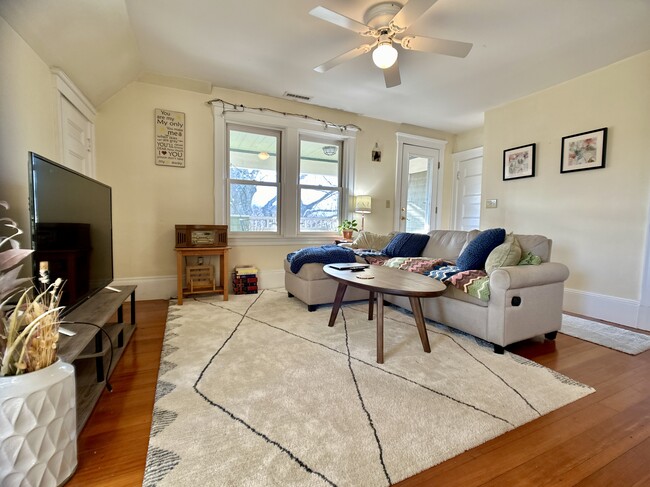 Building Photo - 362 Arborway