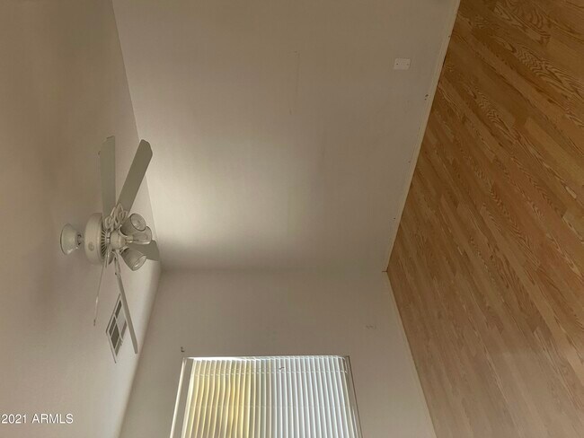 Foto del edificio - 10642 E Arbor Ave