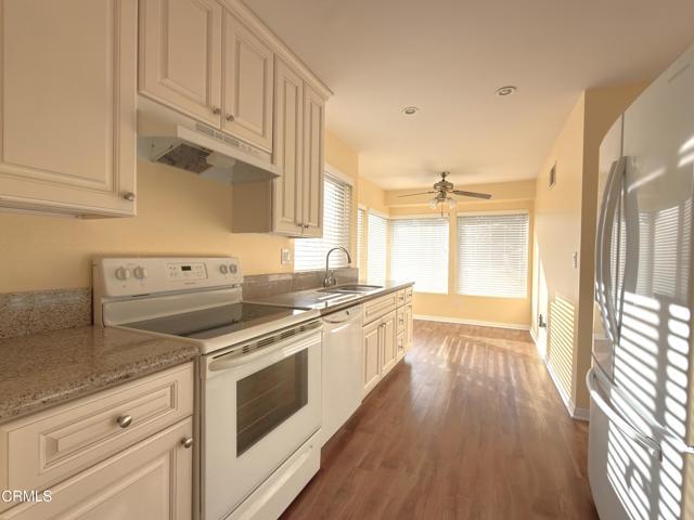 Foto del edificio - 7208 Village 7