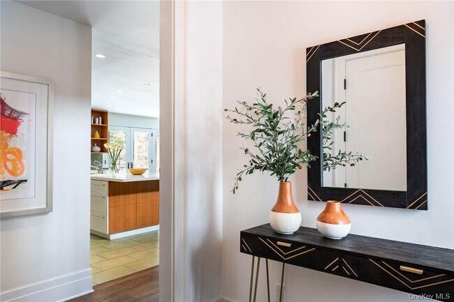 Foto del edificio - 50 Woods Rd