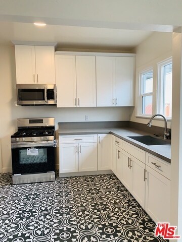 Foto del edificio - 2778 W 8Th St