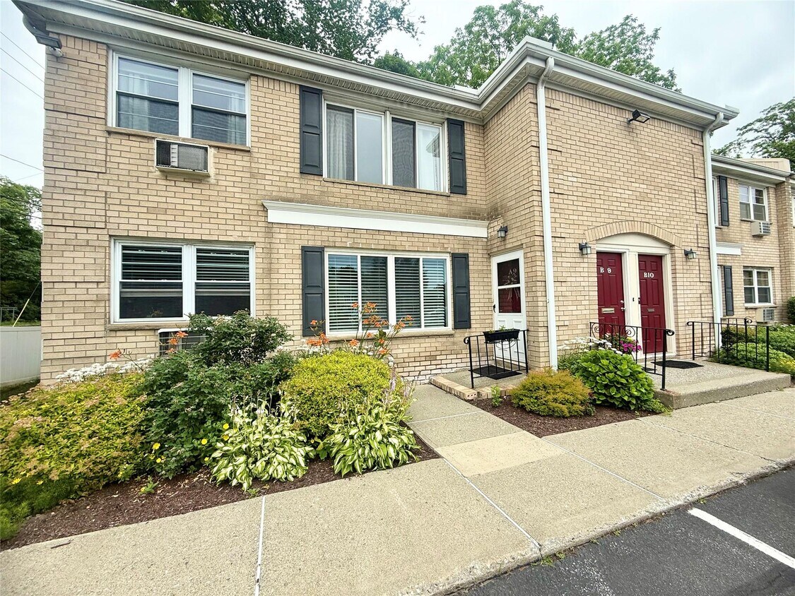 Foto principal - 250 Beechwood Ave