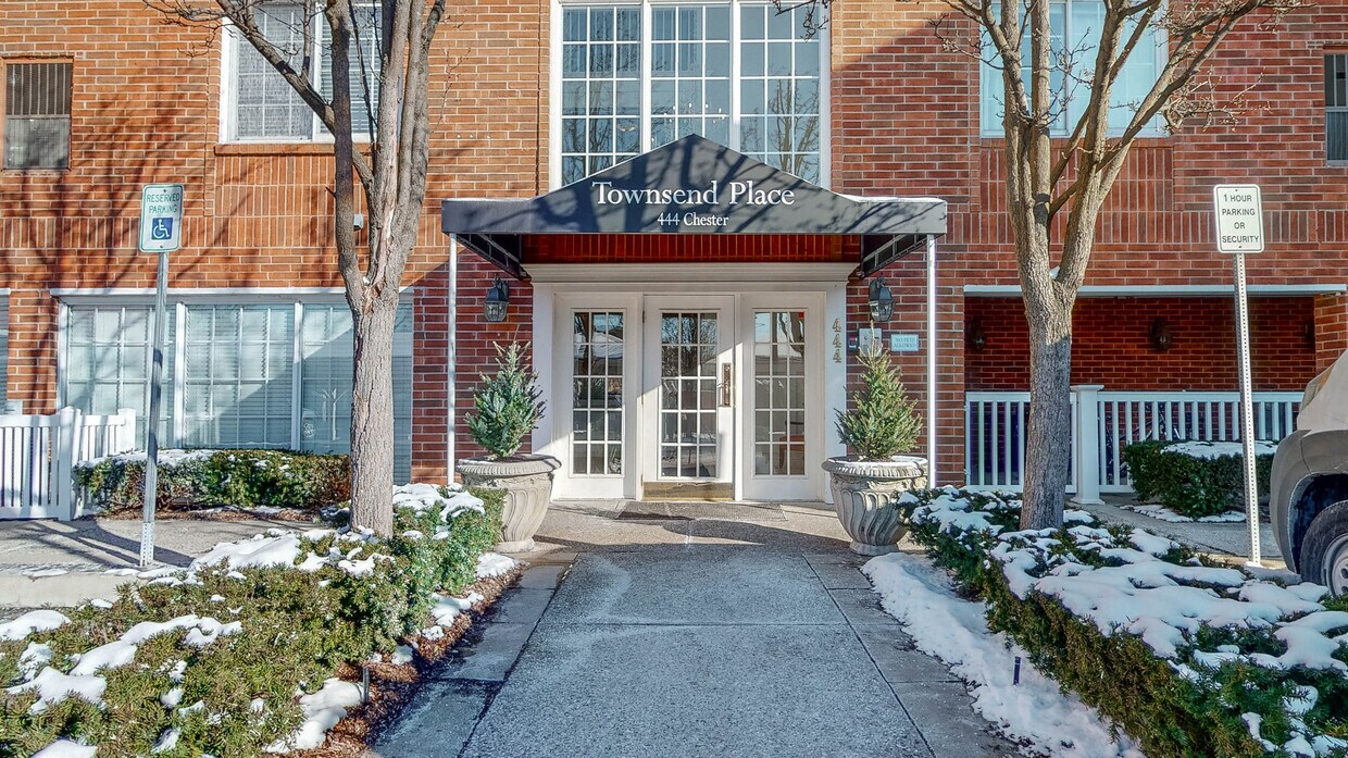 444 Chester St Unit 412, Birmingham, MI 48009 Condo for Rent in