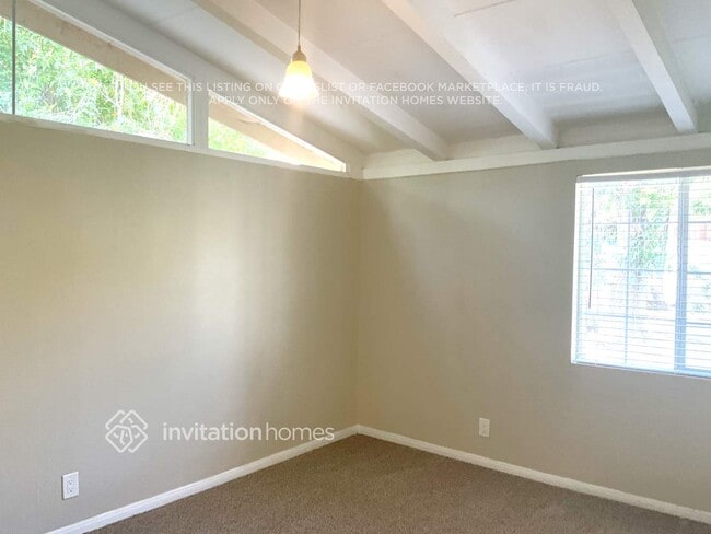 Building Photo - 14215 Cohasset St