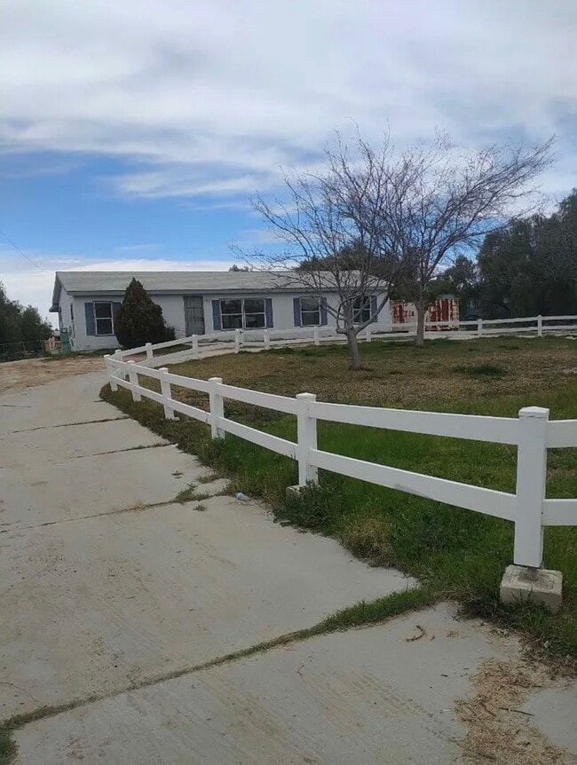 Photo - 21912 Cajalco Rd House