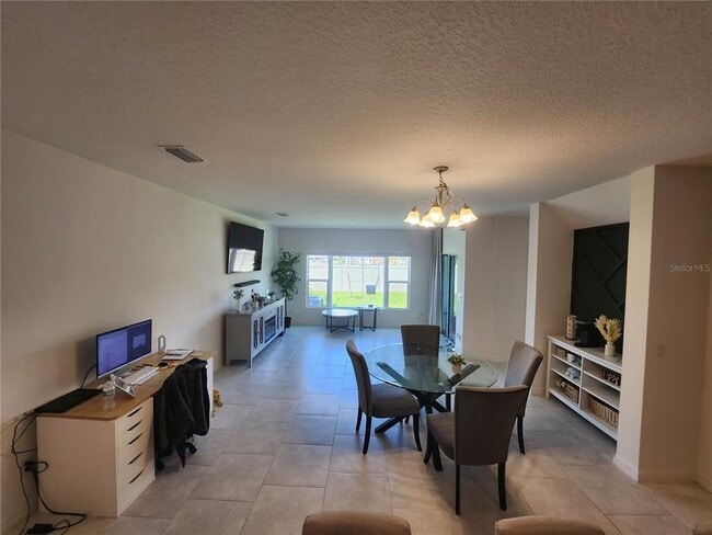 Foto del edificio - 4903 Conifer Cone Dr