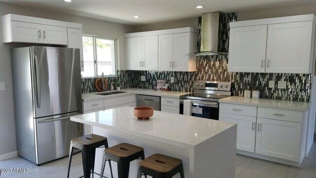 Building Photo - 8750 E Starlight Way