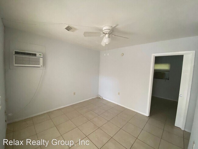 Building Photo - 2225 9th Ave W
