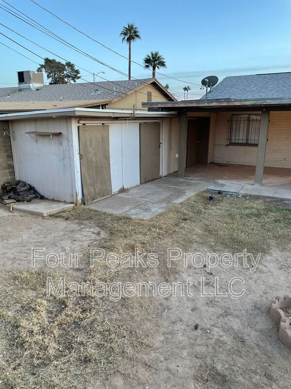 Foto del edificio - 6406 W Rose Ln