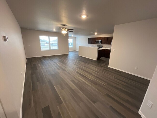 Foto del edificio - BRAND NEW Three Bedroom | Two Bath Home in...