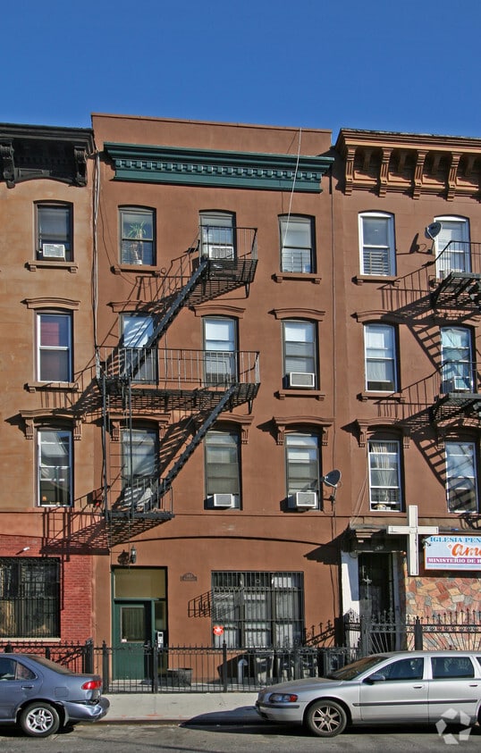 Primary Photo - 693 Dekalb Ave