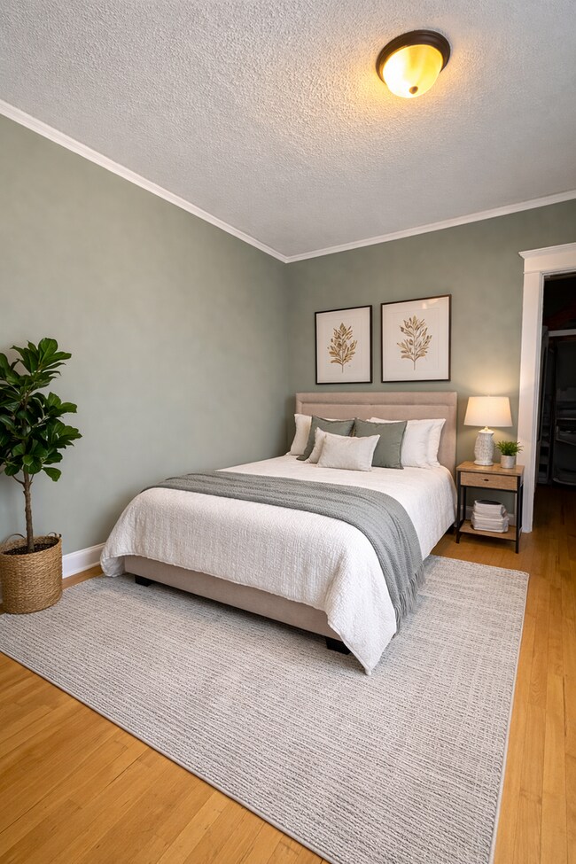 Foto del edificio - 2107-2107 E 5th St