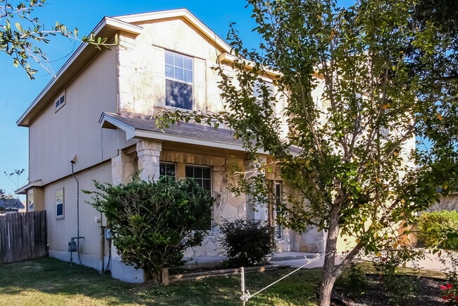 Building Photo - 233 Waterloo Dr