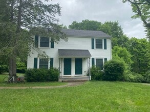 Building Photo - 200 & 202-202 Rudolph Dr