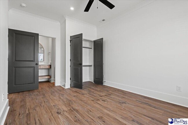 Foto del edificio - 1308 Twelve Oaks Ln