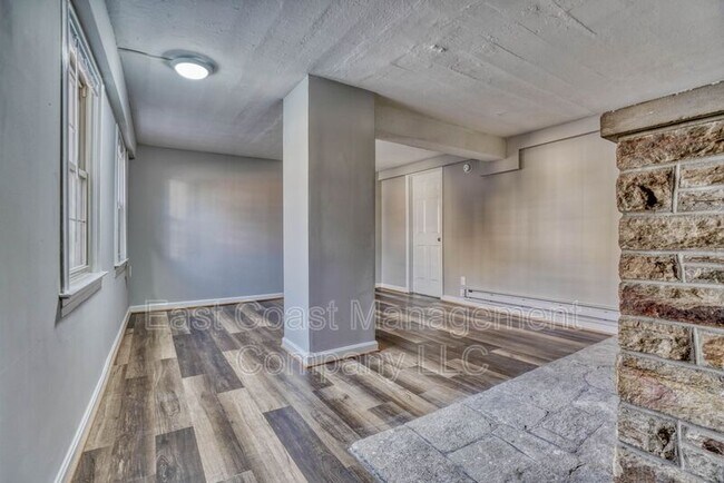 Foto del edificio - 2110 Taylor Ave