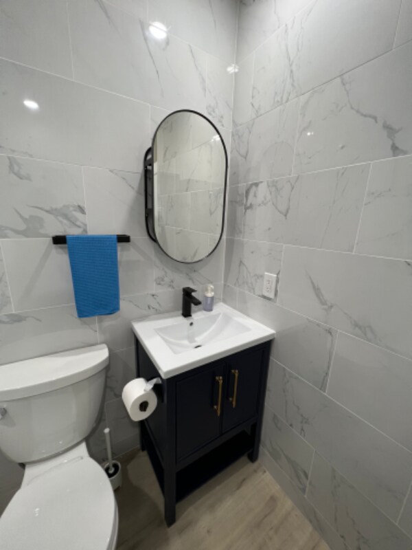 Foto del edificio - 400 Calle Del Monte