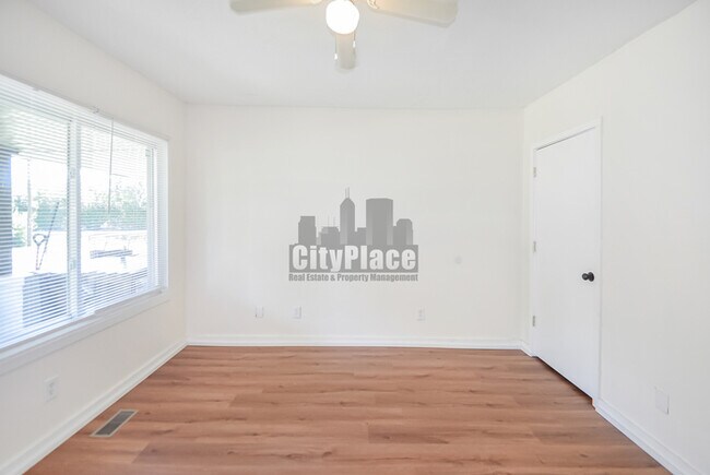Foto del edificio - 1458 W Congress Ave