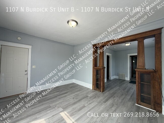Building Photo - 1107 N Burdick St