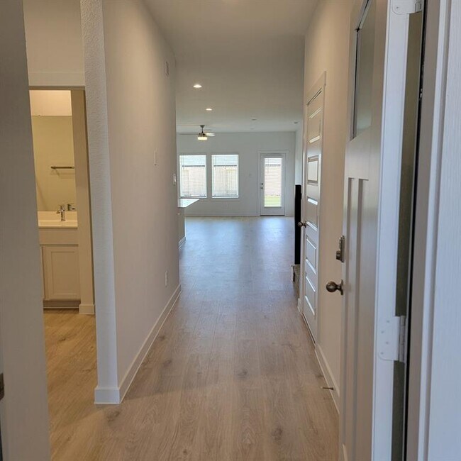 Foto del edificio - 31719 Melkridge Rd