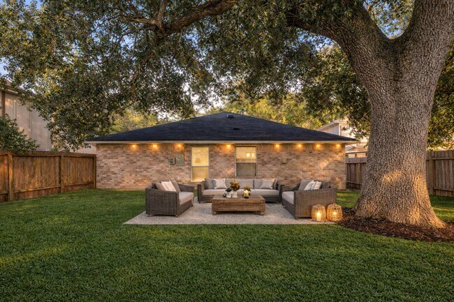 Building Photo - 3518 Pecan Point Dr