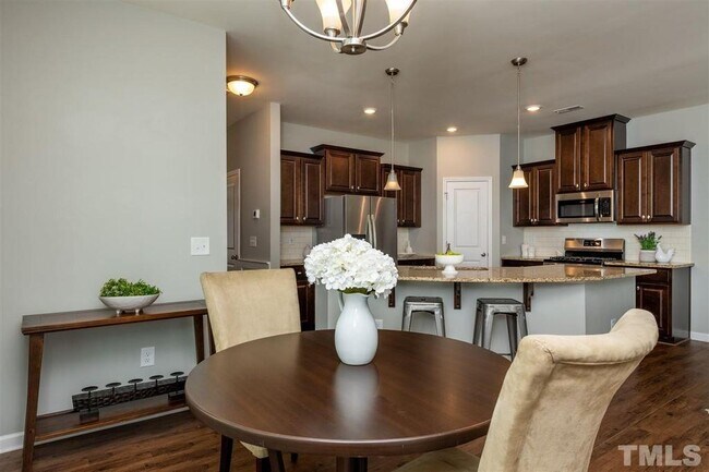 Foto del edificio - 1117 Neighborly Way