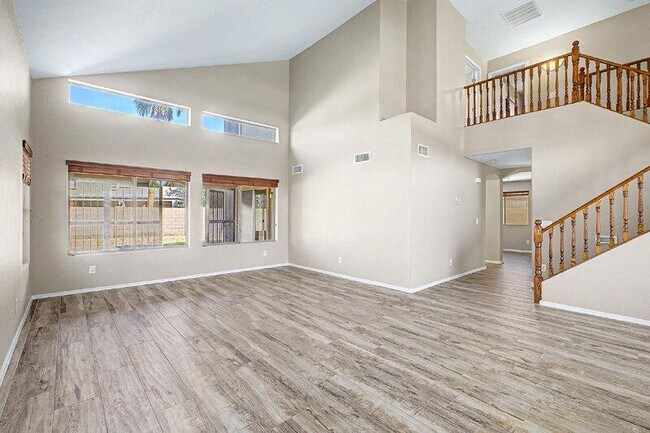 Foto del edificio - 16317 N 152nd Ave